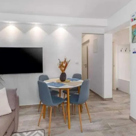 Two Bedroom With Terrace Apartment *