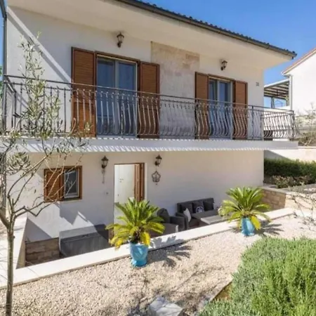 Daire Two Bedroom With Terrace *